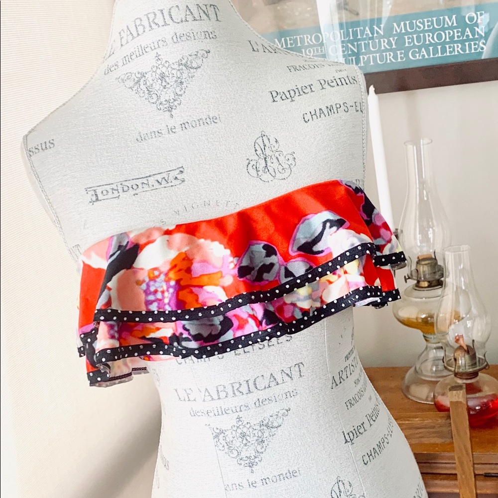 Xhilaration Multicolored Ruffle Bikini Top Sz S